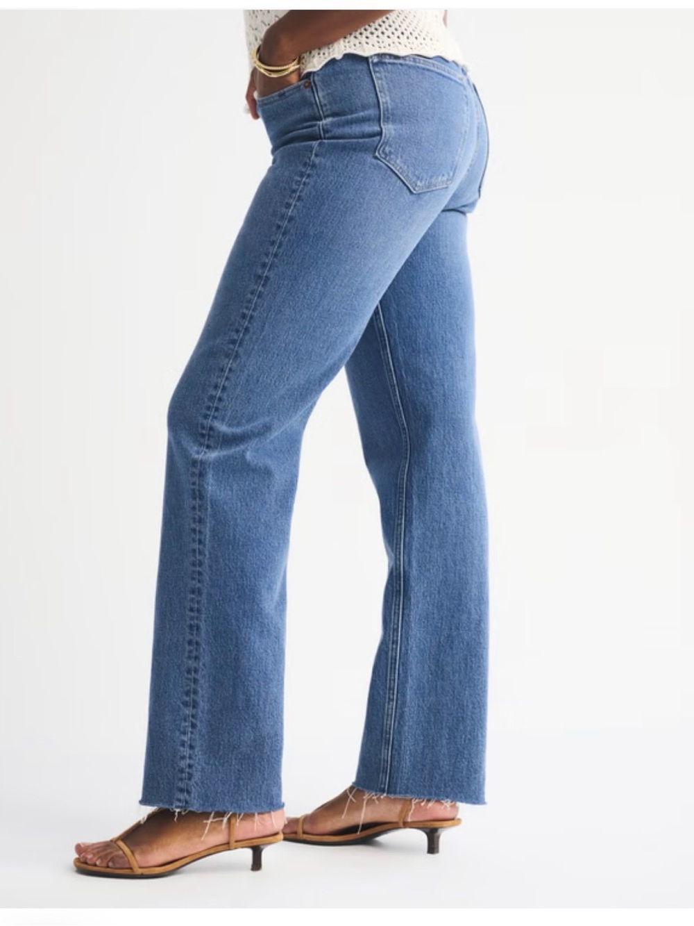 Abercrombie & Fitch Ultra High Rise 90’s Straight Leg Jeans - 6s
